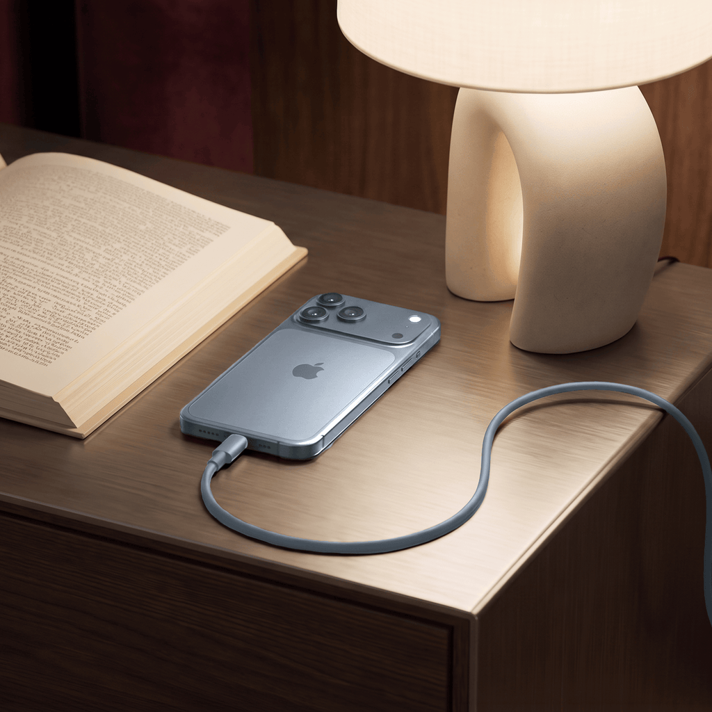 Juice USB-C to USB-C Classic Charging Cable 2m – Glacier – Lifestyle