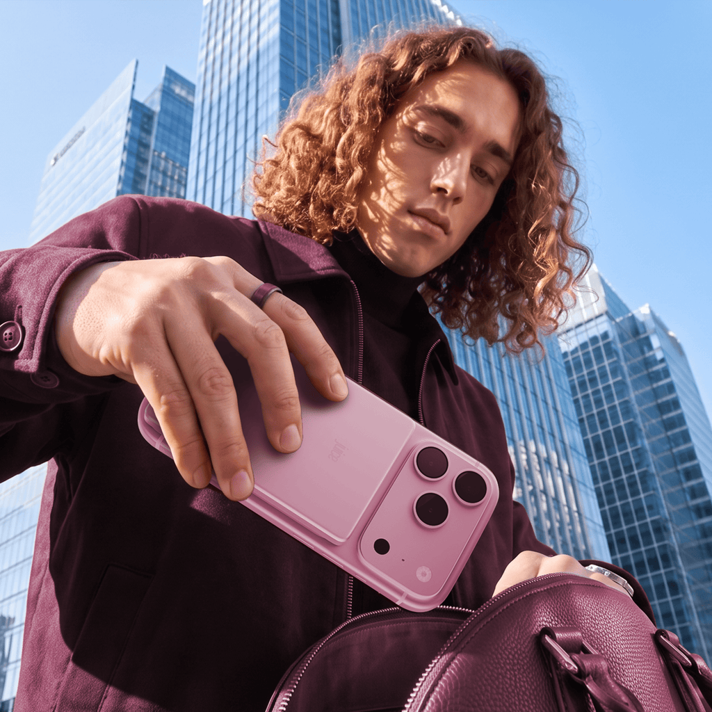 Juice 1 Charge Mag Tec Power Bank – 5,000mAh – iPhone 18 Colour Match – Pink – Lifestyle