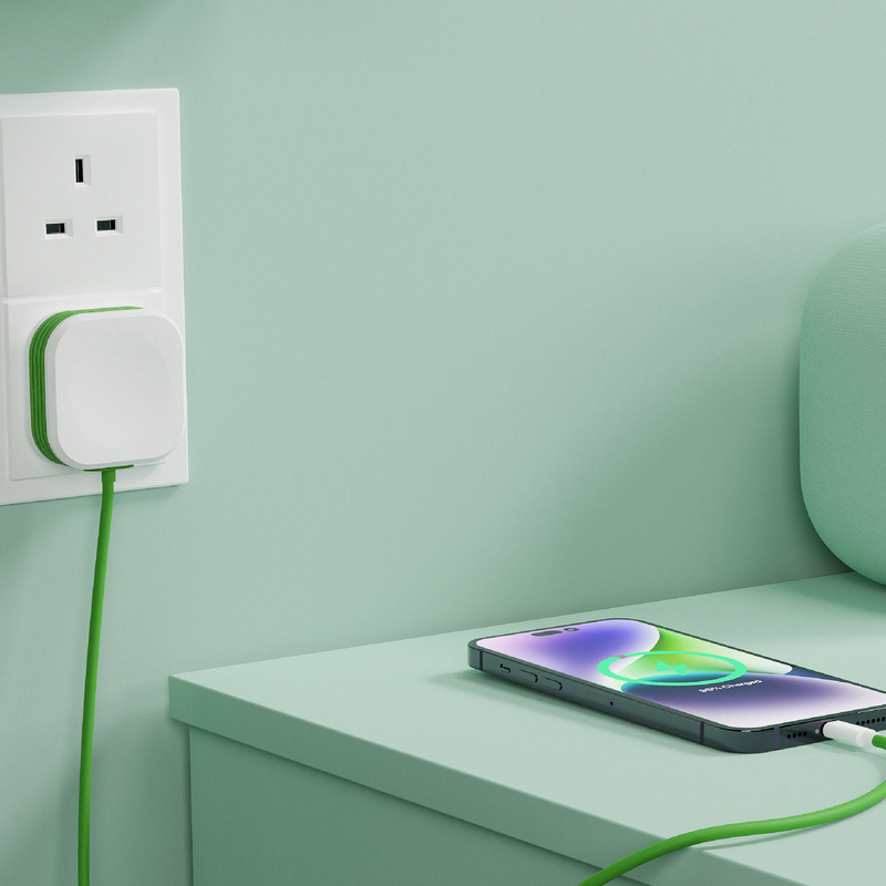 Juice 5 Watt Apple Lightning Mains Charger with 1.5 metre Integrated Cable
