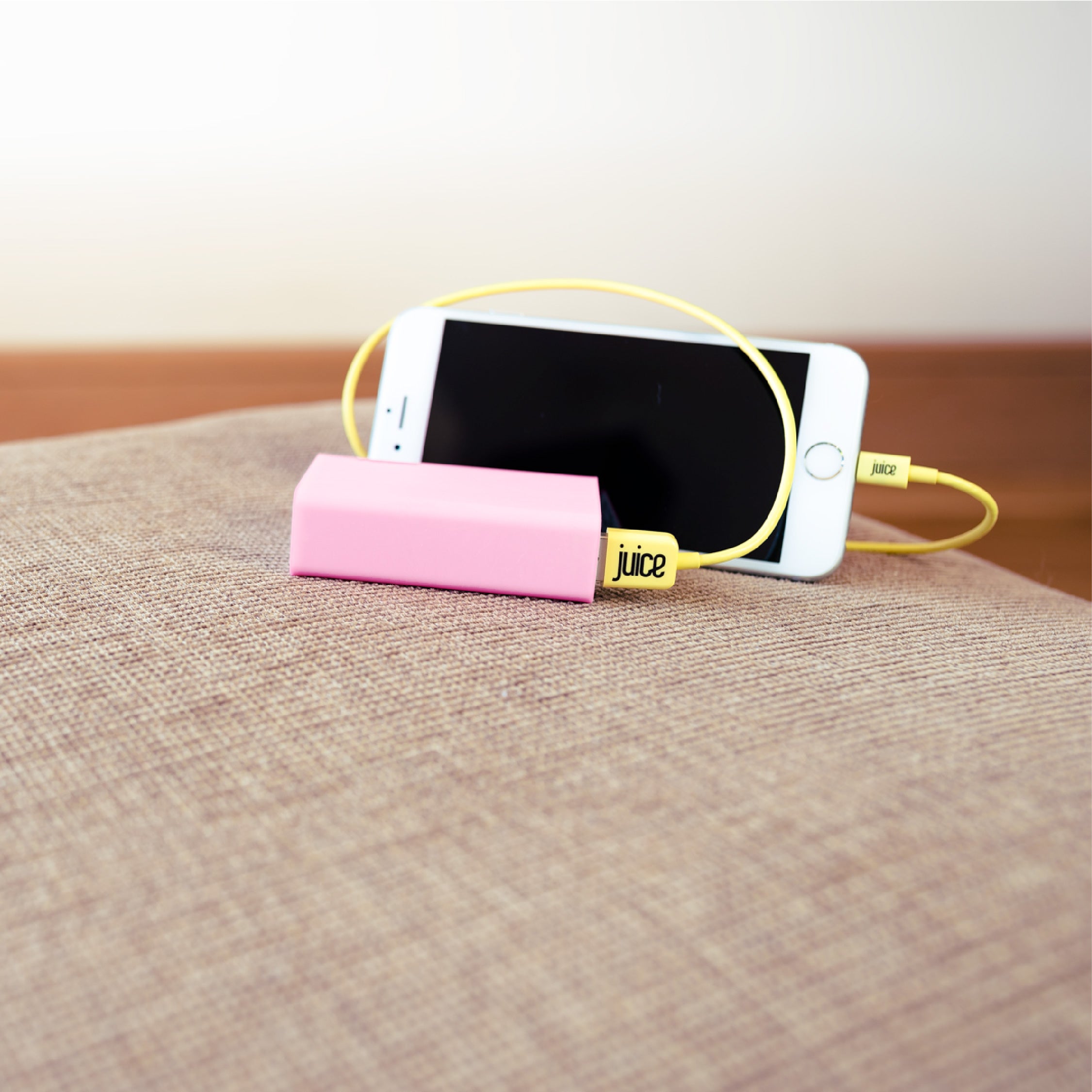 Juice Squash XL Power Bank Pastel Pink – 5,600mAh